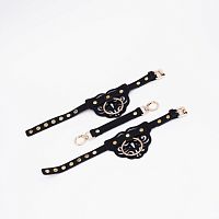 Ажурные оковы с золотой фурнитурой